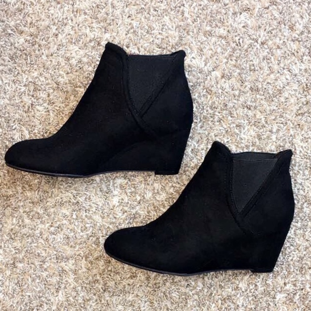New Directions Black Wedged Bootie